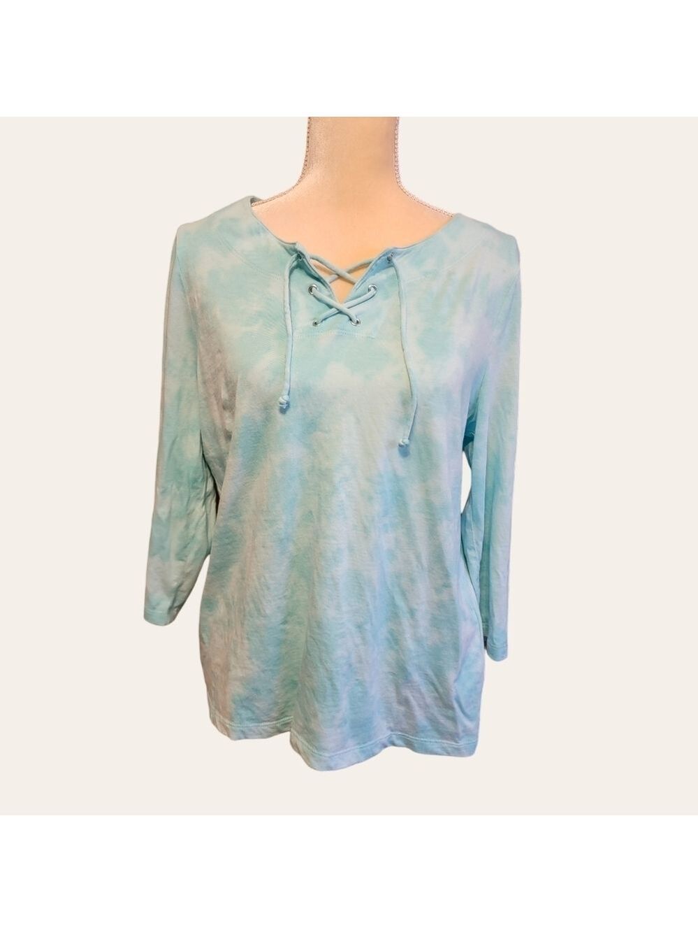Chicos Tye Die Tunic Top Blue 3/4 Sleeve Lace up front sz 1 Medium T46